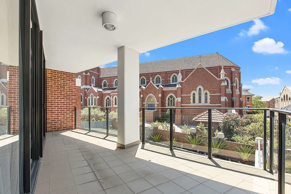 Fully Furnished Executive Apartment with Stunning Views in the Heart of Subiaco