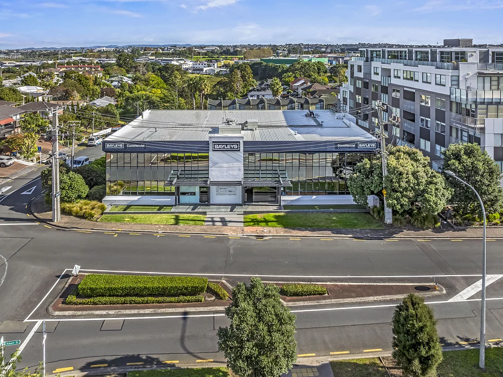 Takapuna Calling all occupiers
