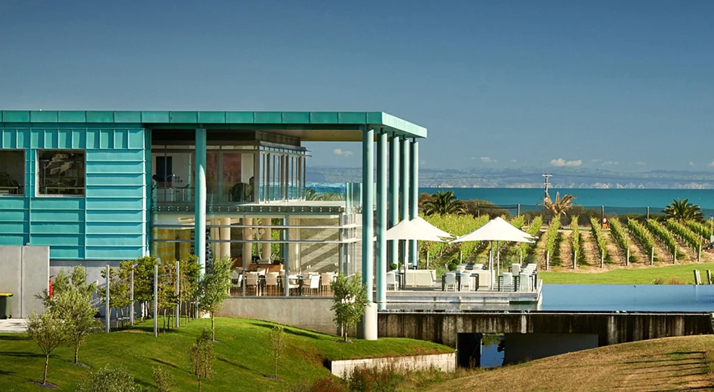 Haumoana 世界级海岸地标酒庄 | 国际级葡萄酒庄园，开启非凡传承之旅 World-Class Coastal Landmark