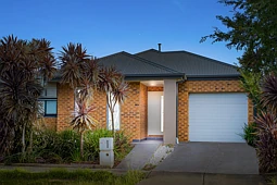 30 Mayesbrook Road, Manor Lakes