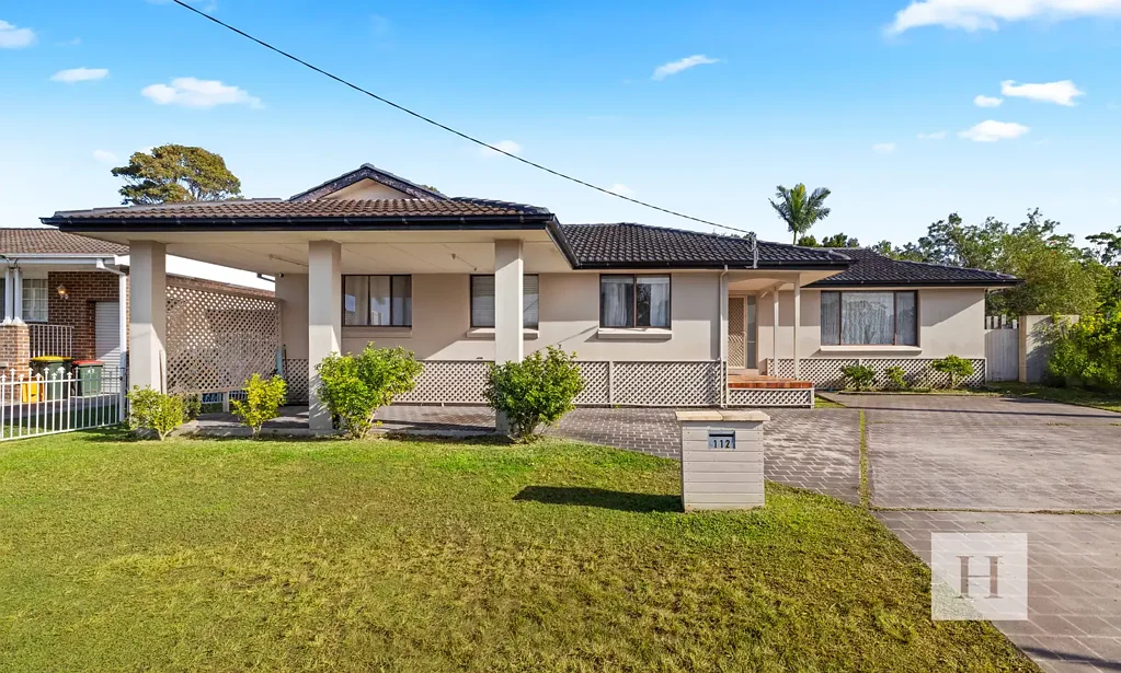 Gorokan 4房  Packed With Potential - Smart Investment In The Heart Of Gorokan!