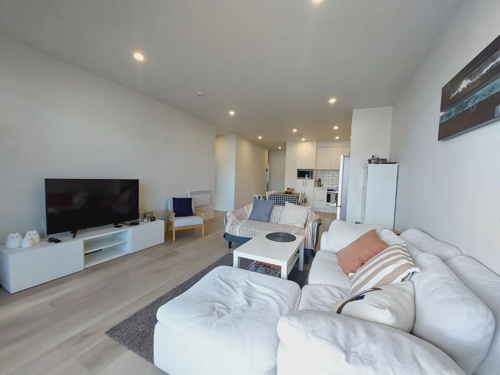 Fully Furnished 3 bedroom Modern Apartment