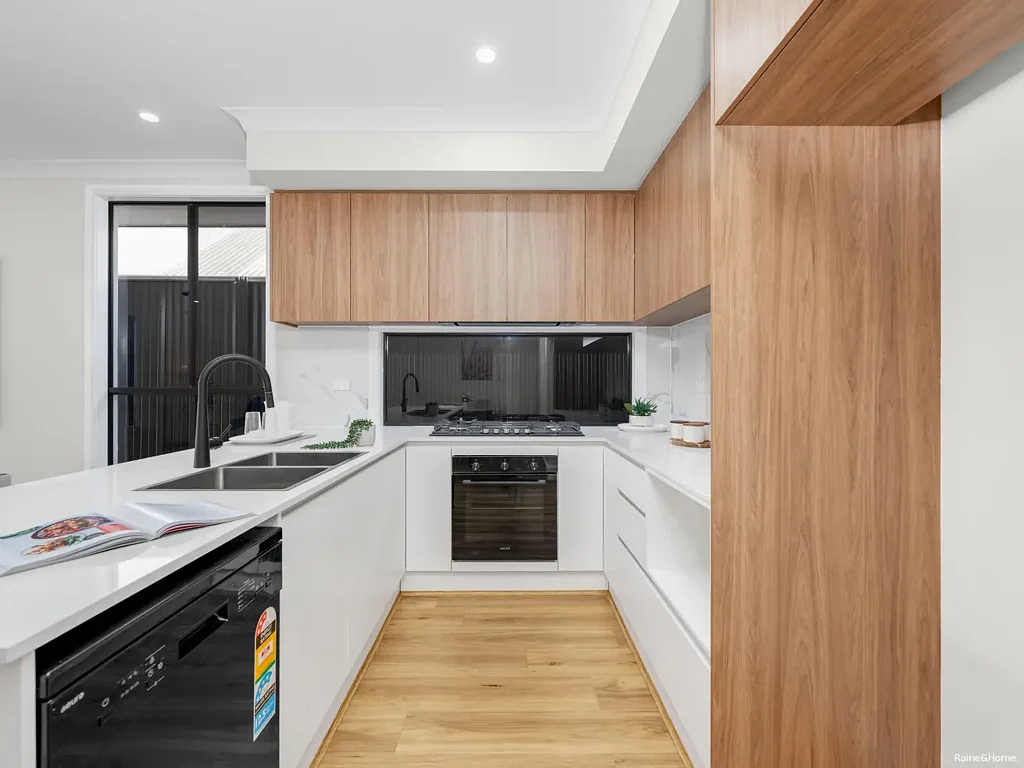 Glengowrie 3غرفة نوم Exclusive Lifestyle Living - Act Fast Before It's Gone!