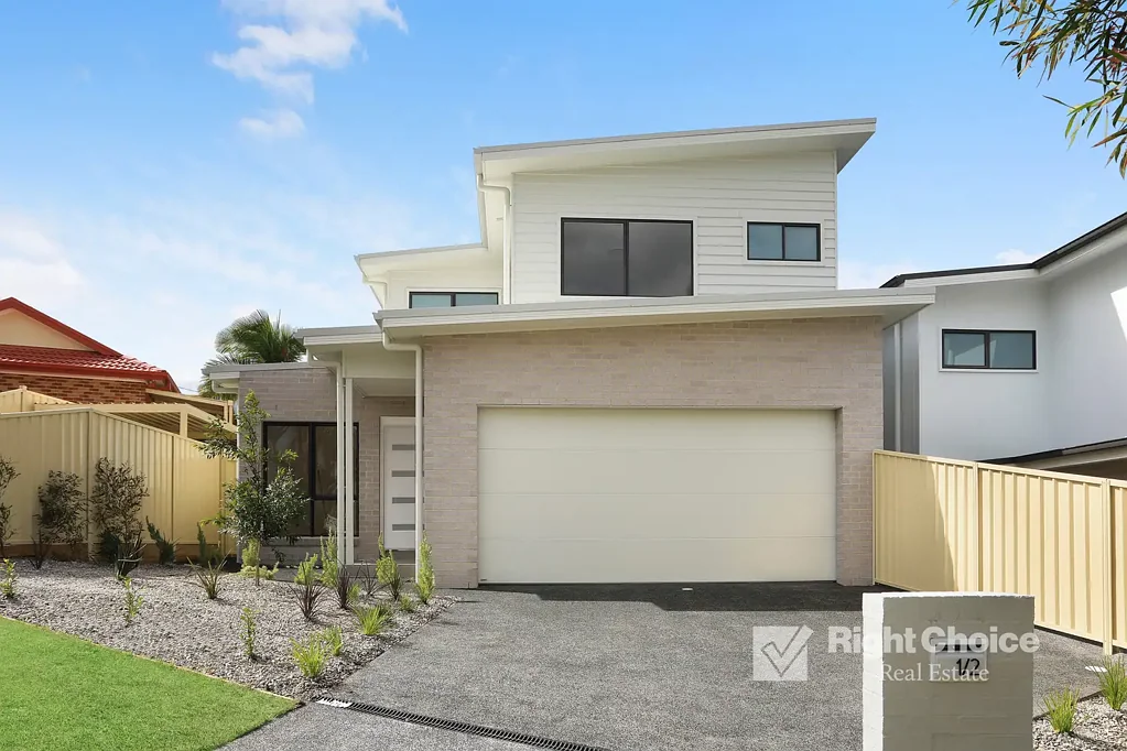 2/2 Coila Close, Flinders, NSW 2529