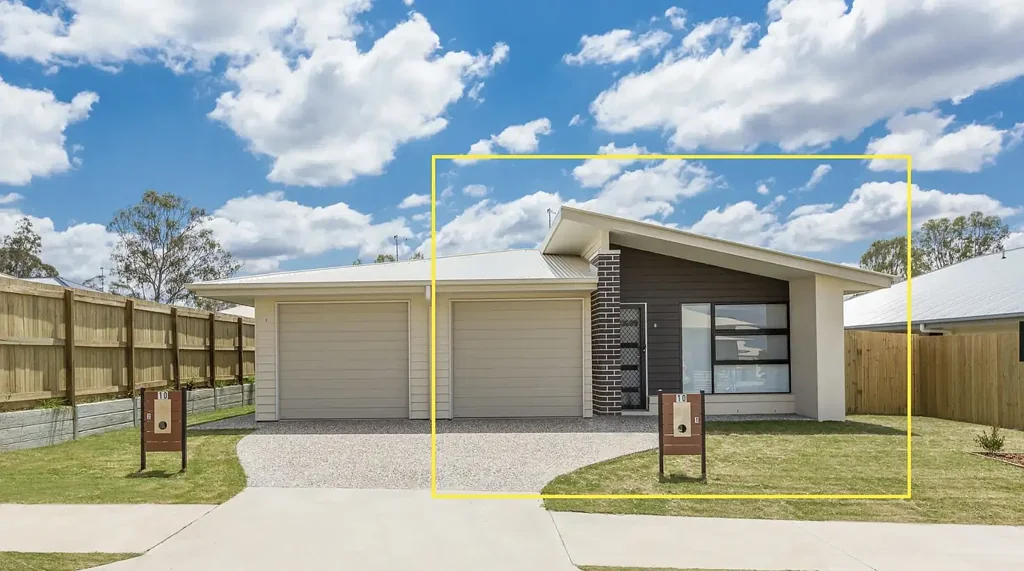 3 BEDROOM DUPLEX IN GREENWOOD VILLAGE ESTATE!
