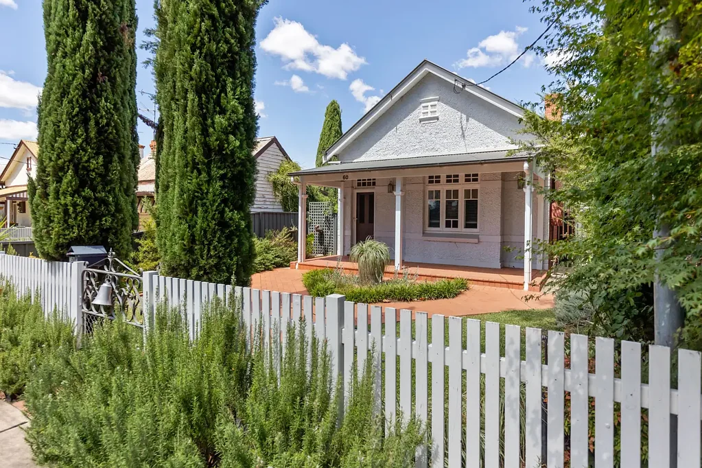 60 Crampton Street, Wagga Wagga, NSW 2650