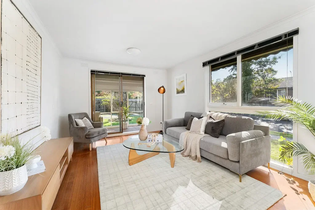 Narre Warren 3ห้องนอน Appx.725m² GRZ1 Rectangle Corner Block Great Location Huge Potentials