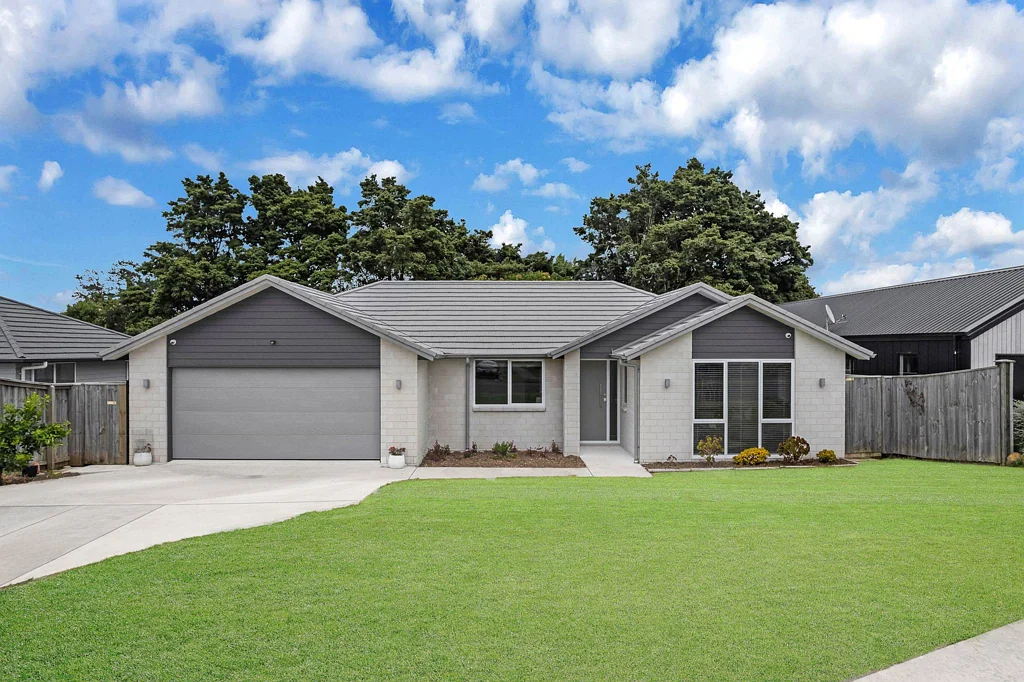 Tuakau 4 Bedroom Space, Style, and Scullery!