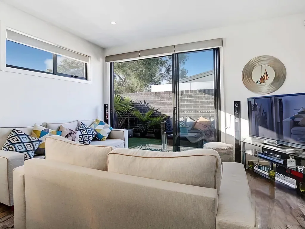 Modern 2 bedroom apartment in Glenroy!