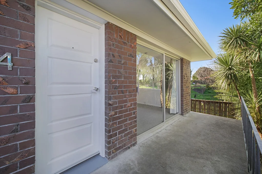 Bright sunny unit