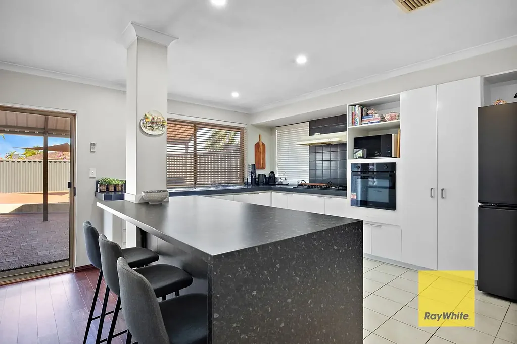8 Liata Court, Thornlie, WA 6108