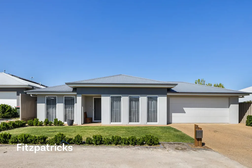 10 Beetson Street, Boorooma, NSW 2650