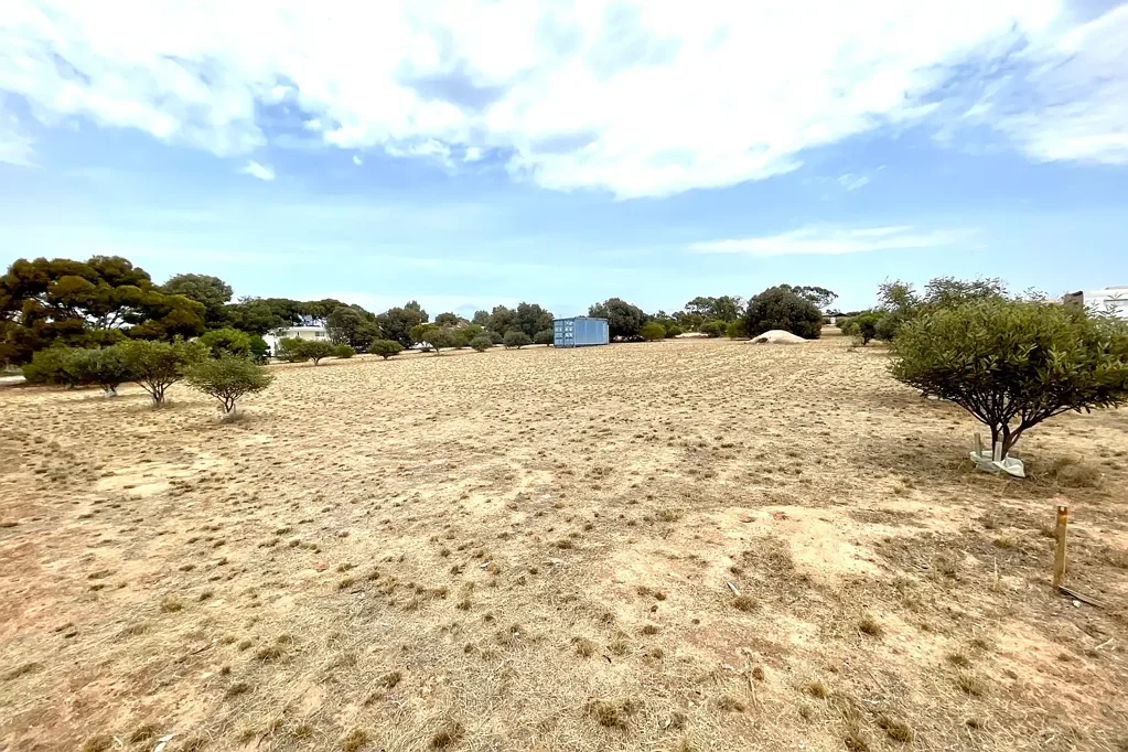 14 Roberts Road, Penong, SA 5690