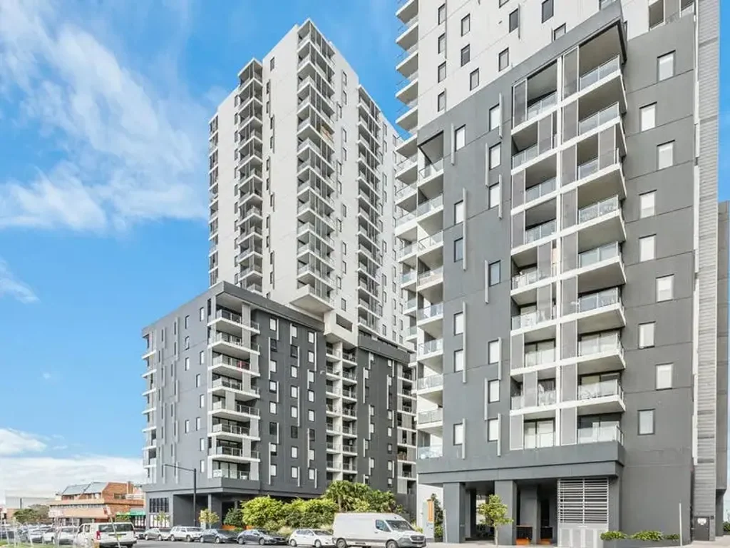 Modern 2 Bedroom Unit - AVAILABLE 30/06/2025