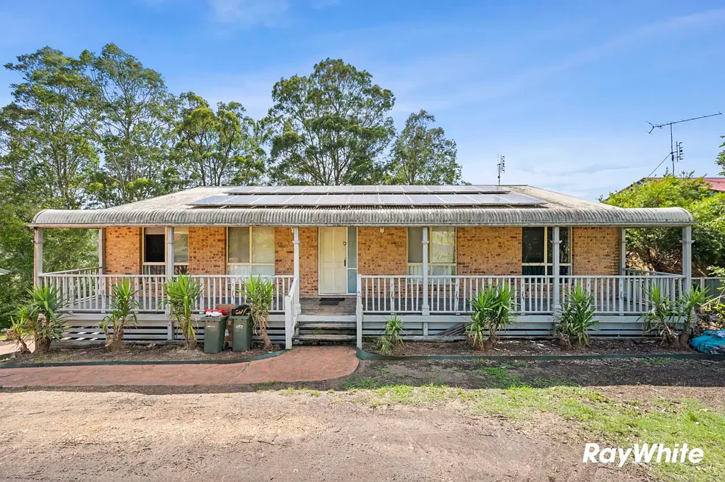 16 Karoola Crescent, Surfside, NSW 2536
