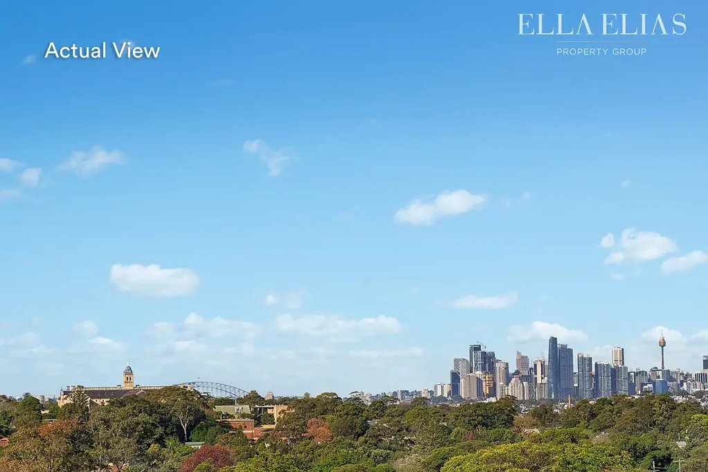 Gladesville 2房 罕见顶层私密性 城市天际线景观 卓越存储空间 便利性组合 宽敞内部空间 海港大桥景观 新地板新照明 开放式起居区 燃气厨房优质电器 超大卧室主卧阳台 安全车位产权存储 Harbour Bridge Views, 223sqm on Title