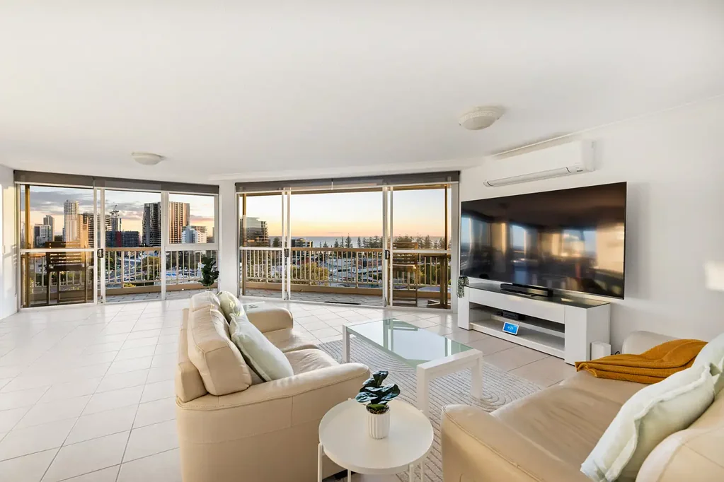 Burleigh Heads 2બેડરૂમ PANORAMIC VIEWS FROM A WHOLE FLOOR RESIDENCE