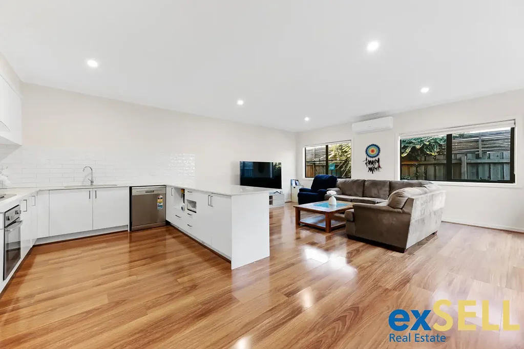 25B Clairmont Ave, Cranbourne, VIC 3977