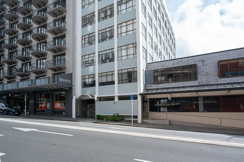 Wellington Central 2房  YOU CHOOSE - NEST or INVEST!! MOTIVATED  VENDORS!!