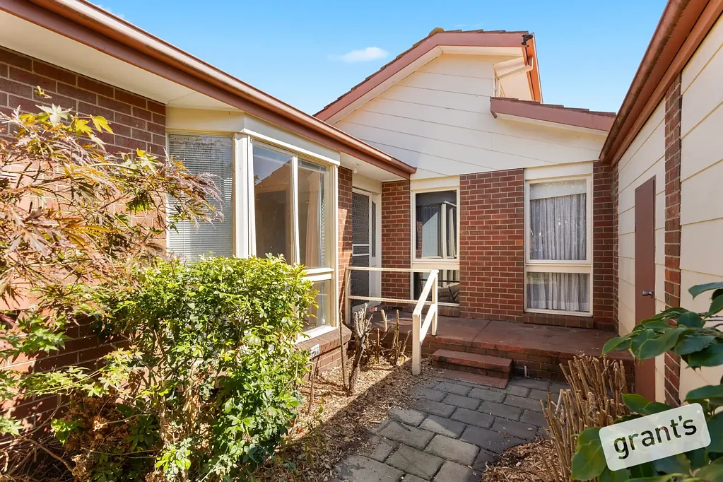 11 Ezard Close, Berwick, VIC 3806