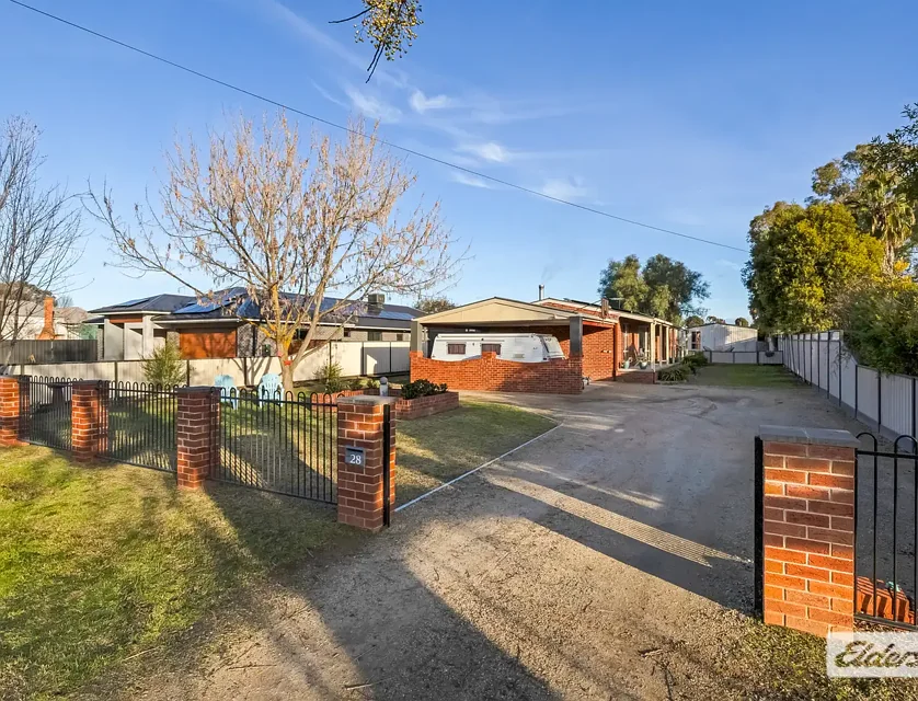 28 Pell Street, Howlong, NSW 2643, 5 chambres, 2 salles de bain, House