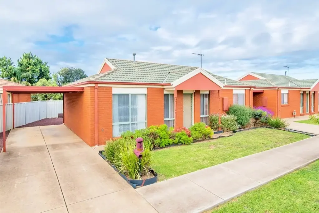 SPACIOUS TWO BEDROOM UNIT