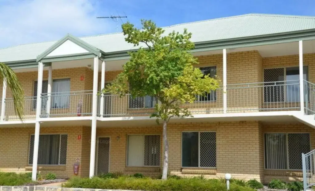Lock & Leave Rental close to All Amentias-Fiona Stanley, Murdoch Station & Freeway