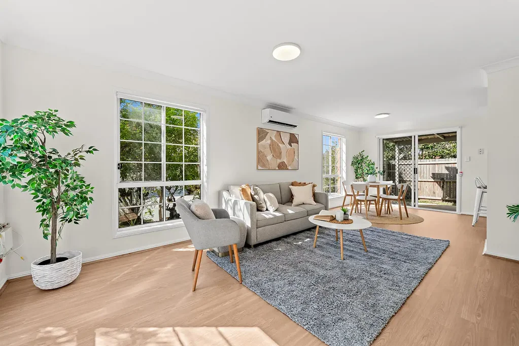 Runcorn 3Kwarto North Facing Corner Townhouse - Beautifully Renovated Throughout!