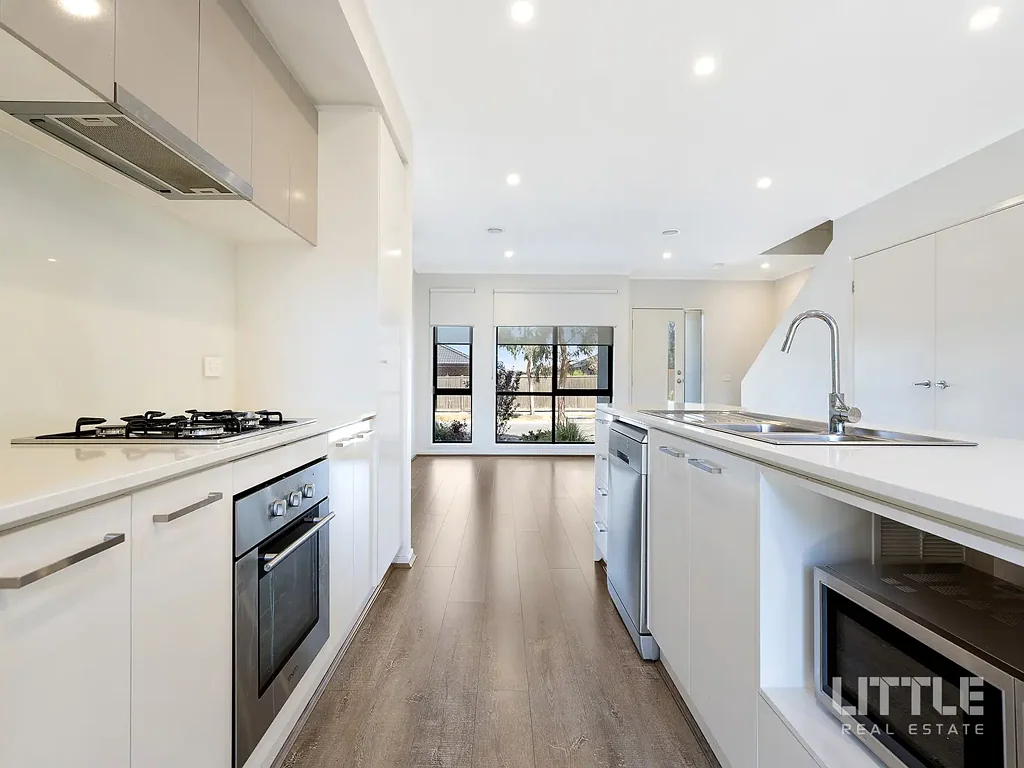 Beveridge 4બેડરૂમ Stunning Investment or Family Home in Beveridge