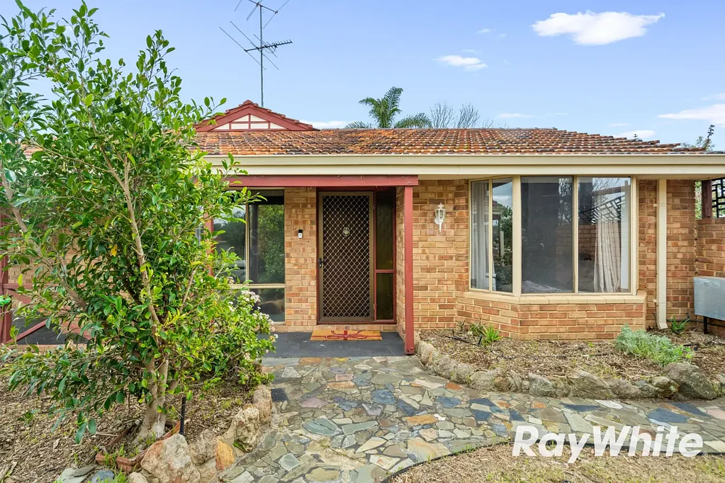 Halls Head 3ਬੈੱਡਰੂਮ CHARACTER HOME GREAT SIDE ACCESS TO BRICK WORKSHOP