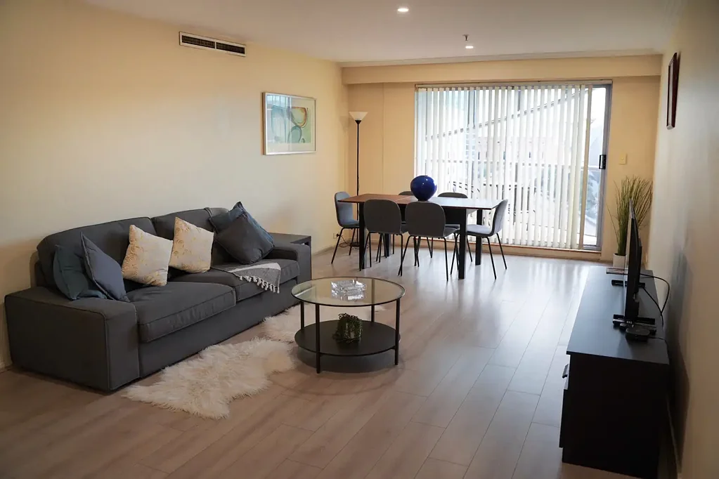 $1320 per week - FULLY FURNISHED