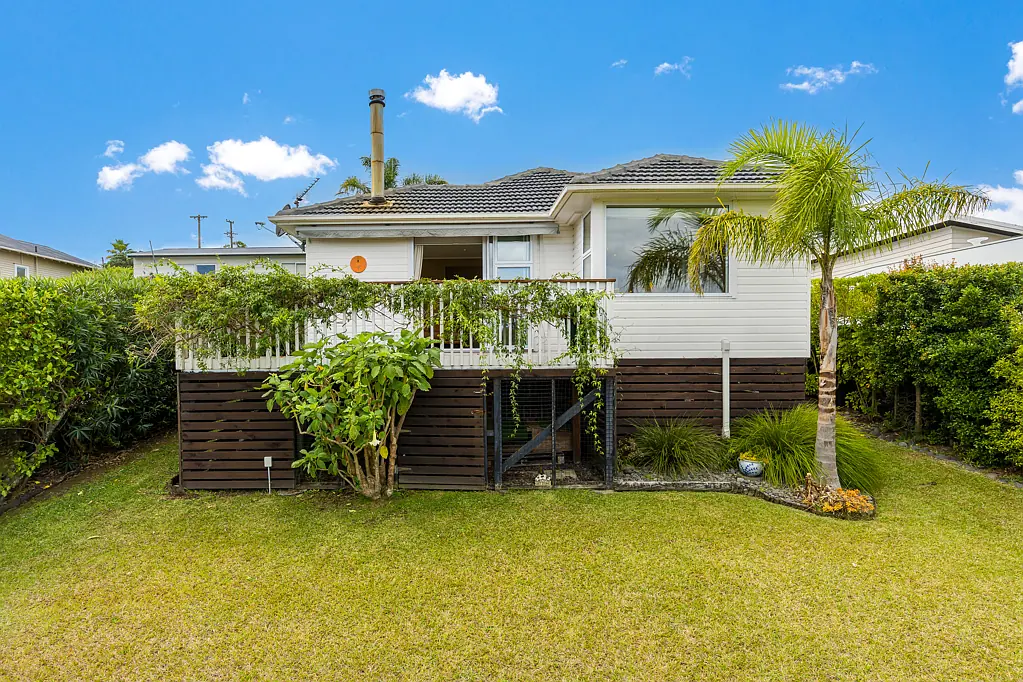 27 Shakespear Road, Army Bay, Rodney, Auckland