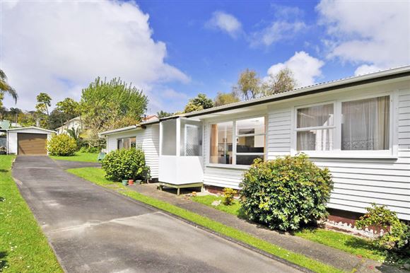 2/18 Glenvar Road, Torbay, Auckland - North Shore, 3部屋, 0バスルーム