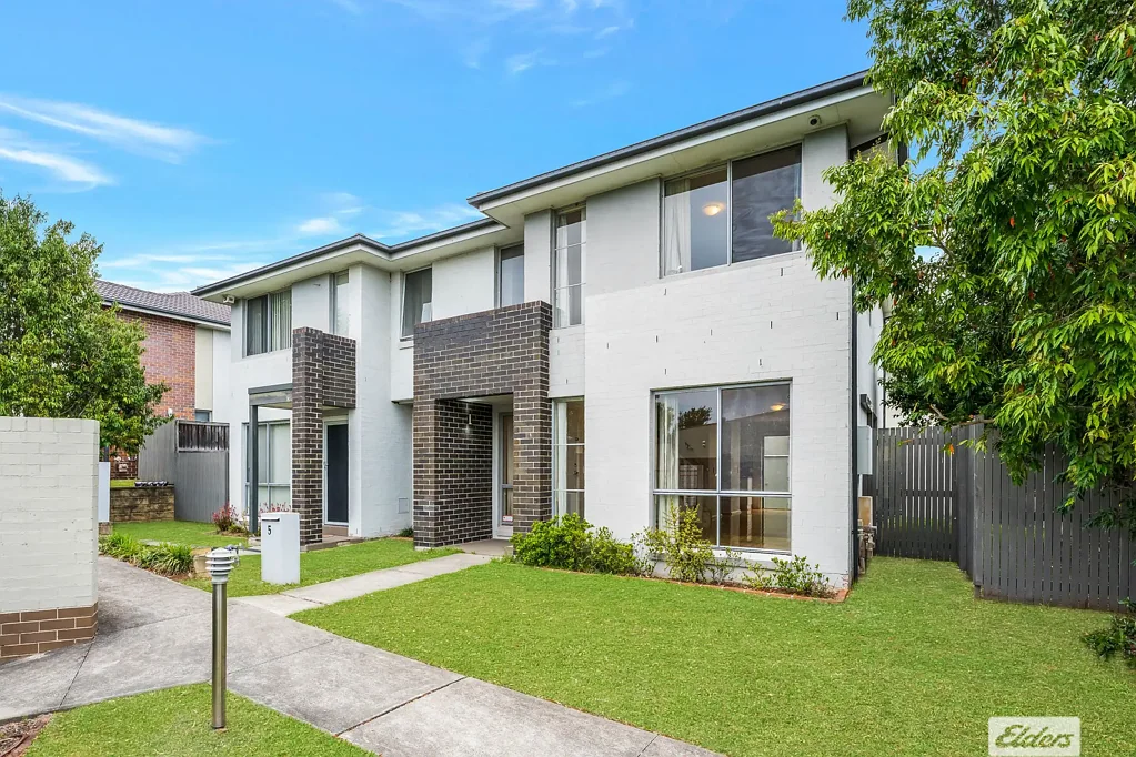 5 Matilda Walk, Glenfield, NSW 2167