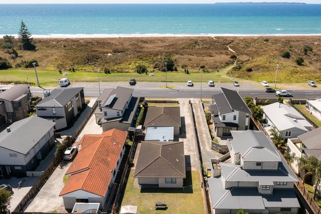 914A/914B Papamoa Beach Road, Papamoa Beach, Tauranga, Bay of Plenty