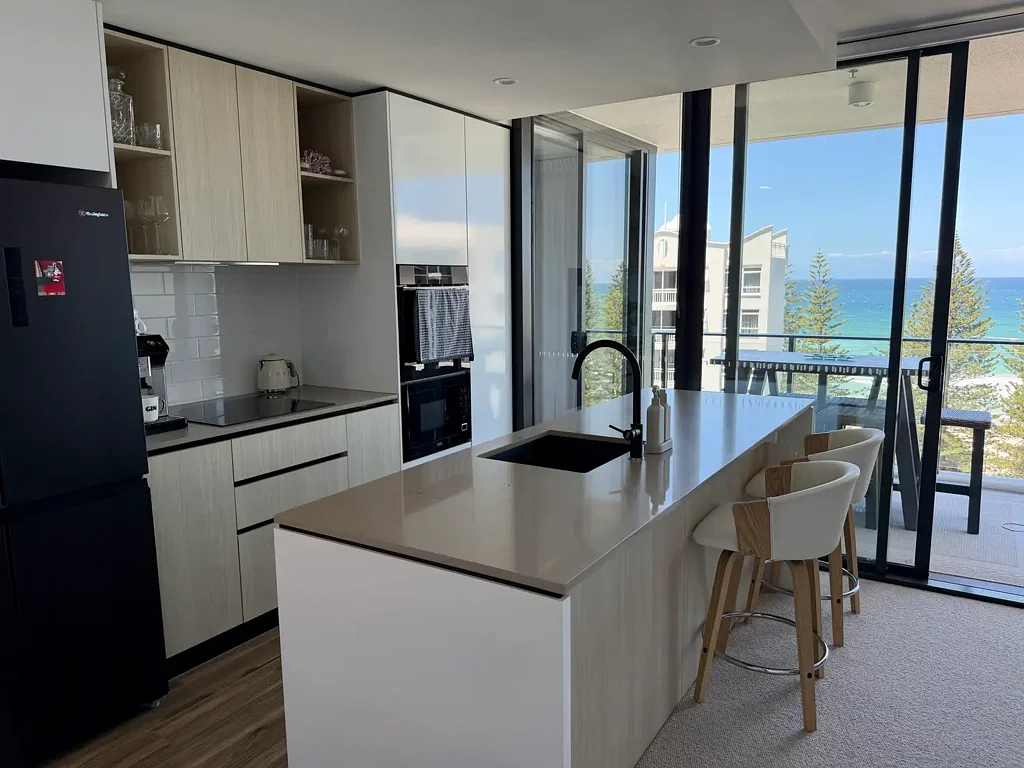 Relaxed Coastal Living in North Burleigh
