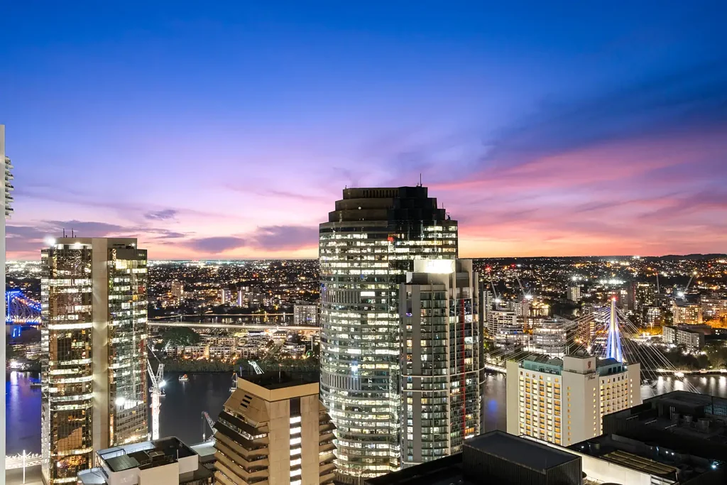 Premium Furnished Corporate Accommodation - Heart of the Brisbane City