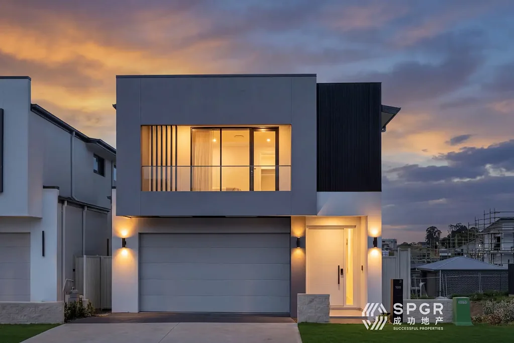 Box Hill 5 Slaapkamer Luxury North-Facing Residence | High Ceilings | Walk to Box Hill City Centre
