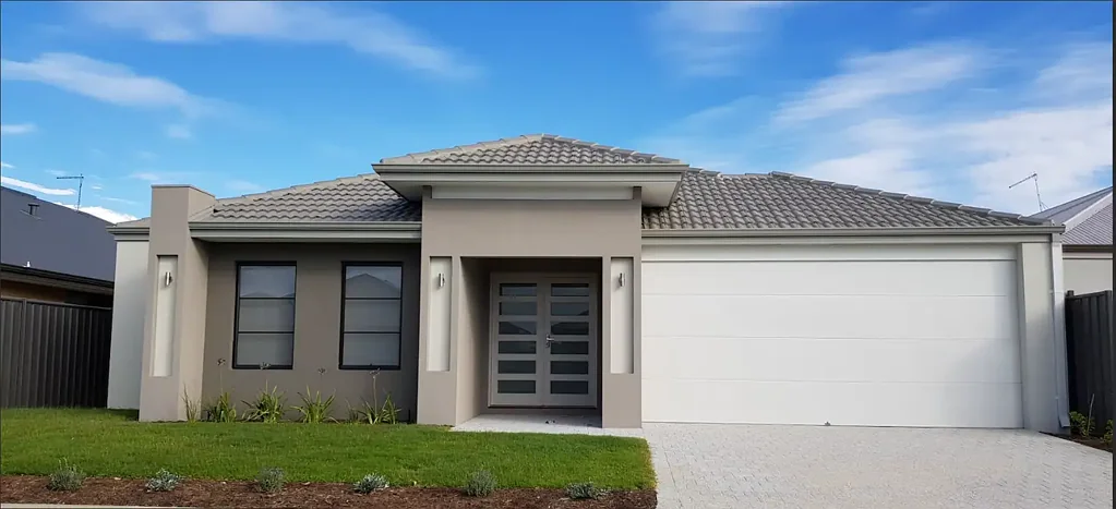 Spacious 4-Bedroom Family Home for Rent - Prime Location Near Parks & Schools!