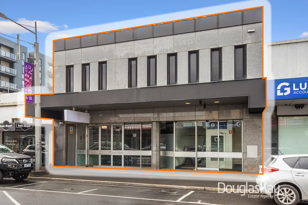 Sunshine 1 Bedroom Dominant Two Storey Freehold With Upside. Moments to Sunshine Station.