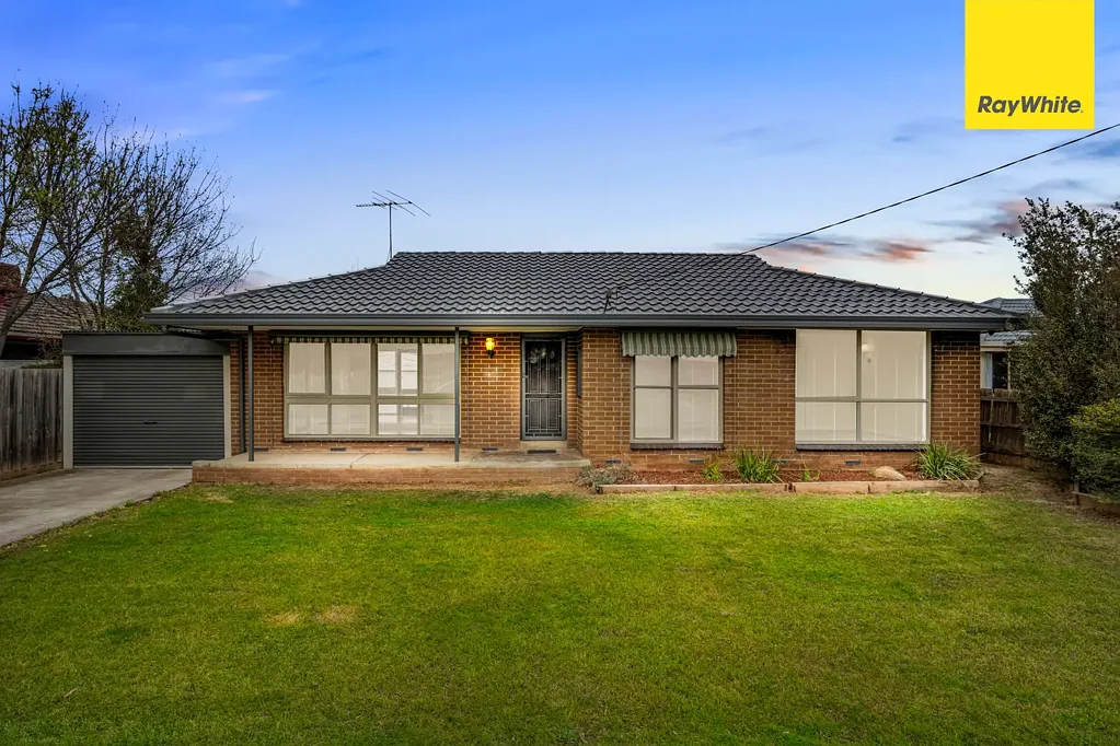 Melton South 3 Bedroom Recently Renovated with Potential Development Opportunity (Subject to Council Approval) on 641m2 (Approx) Allotment