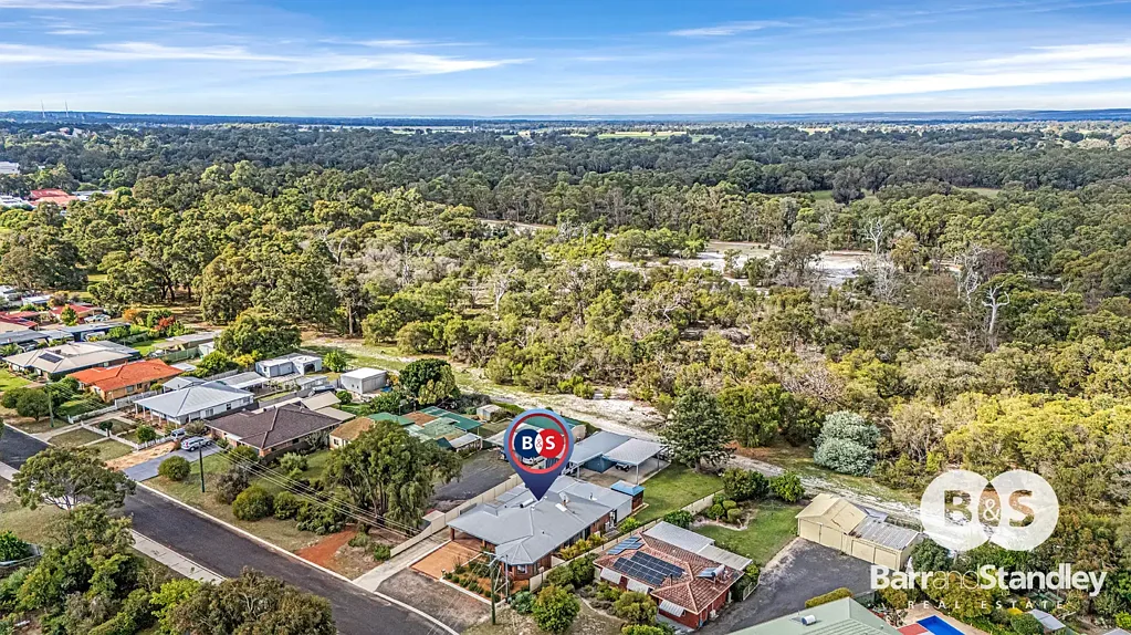 Capel 4房  Great Home with Amazing Outdoor Features Backing Onto Bush Reserve