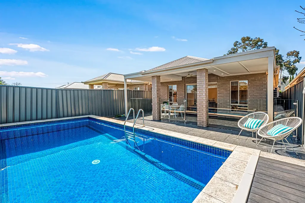 Newton 3房  Contemporary Family Oasis with Pool