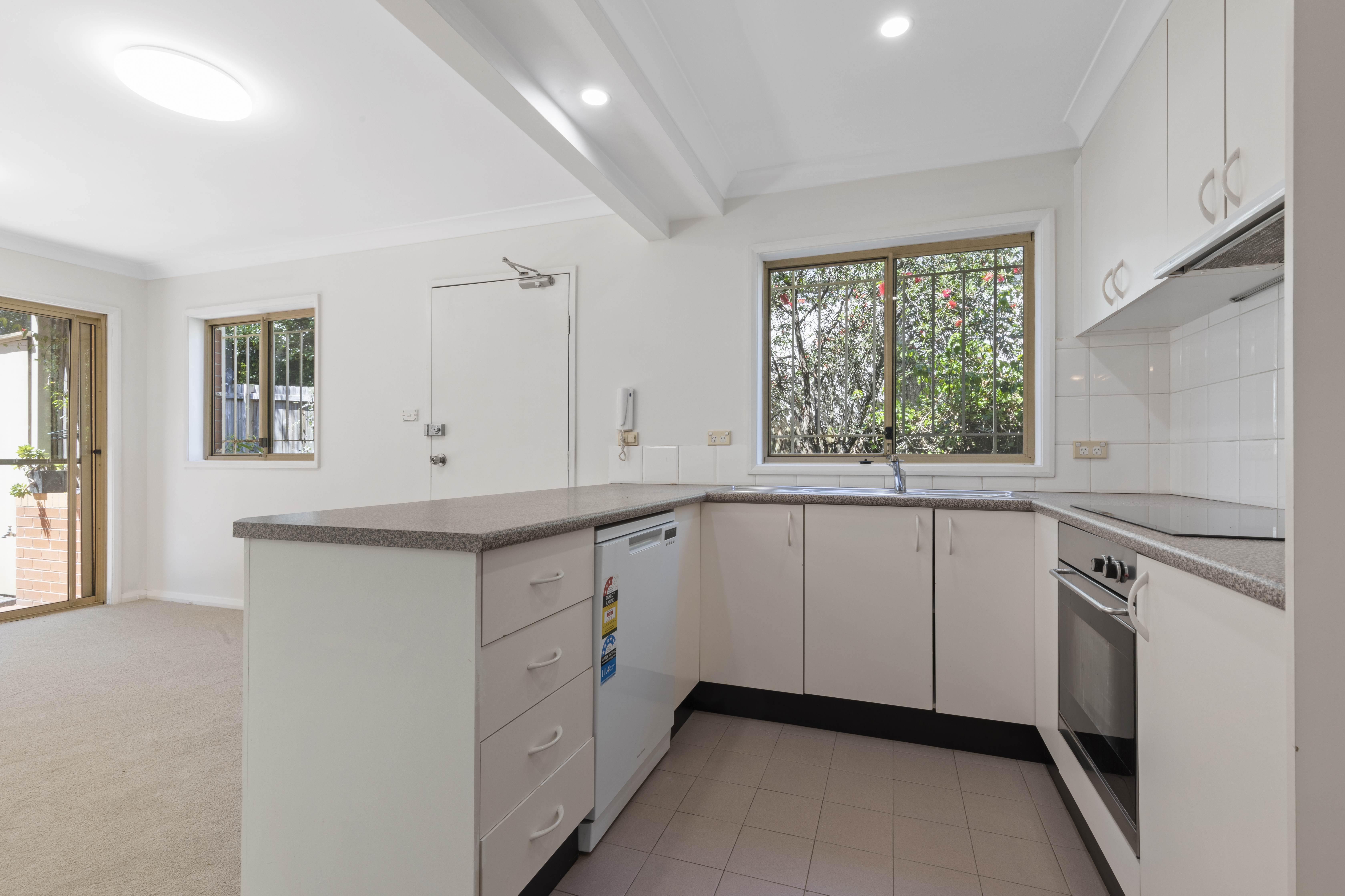 UNIT 6 23-25 ILKA ST, LILYFIELD NSW 2040, 0 habitaciones, 0 baños, Townhouse