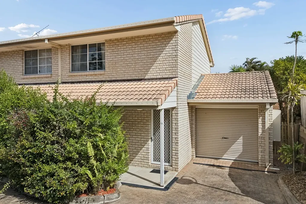 Springwood 2chambre A Standout Townhouse in the Heart of Springwood