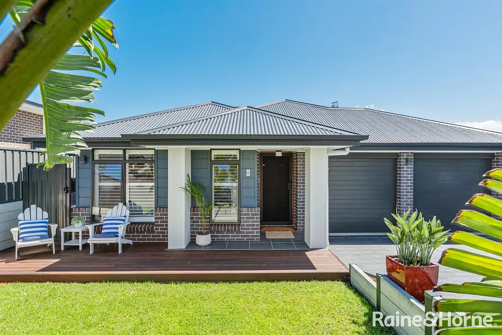 8 Galiga Crescent, Dolphin Point, NSW 2539