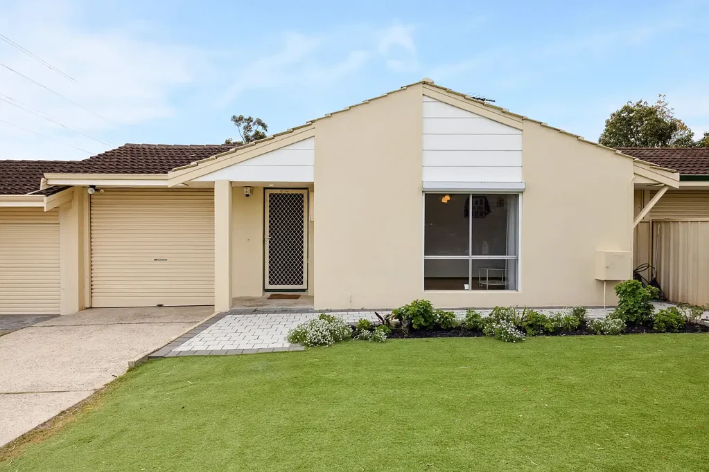 2/116 Winterfold Road, Kardinya, WA 6163