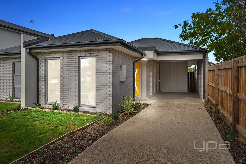 Melton West 3Kwarto Stunning Home in Melton West - Move-In Ready!