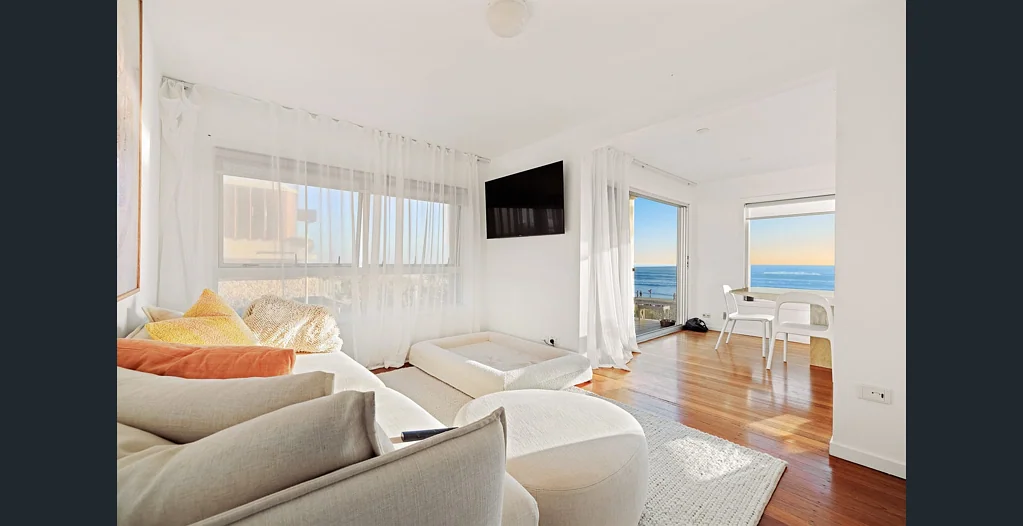 BEACHFRONT UNIT
