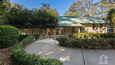 Winmalee 4房 现代舒适，永恒丛林美景 Modern Comfort, Timeless Bushland Beauty